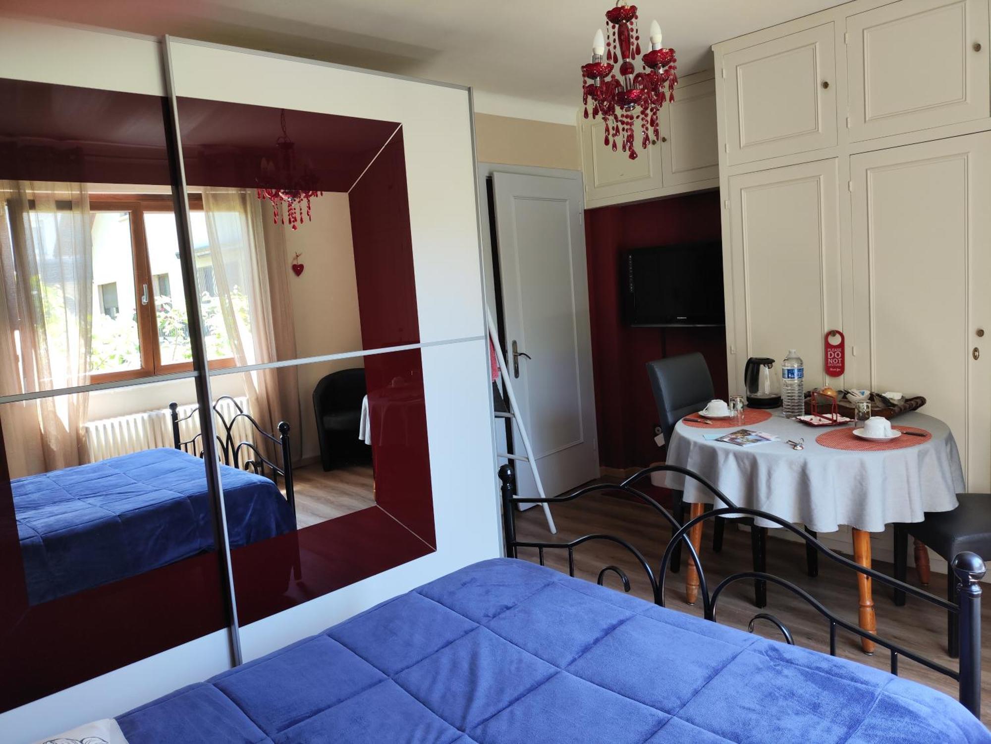 Colmar "Room" Chambre Privee Chez L'Habitant,Parking Voiture Devant La Maison,Garage Moto Et Velo,Petit Dejeuner Exterior photo